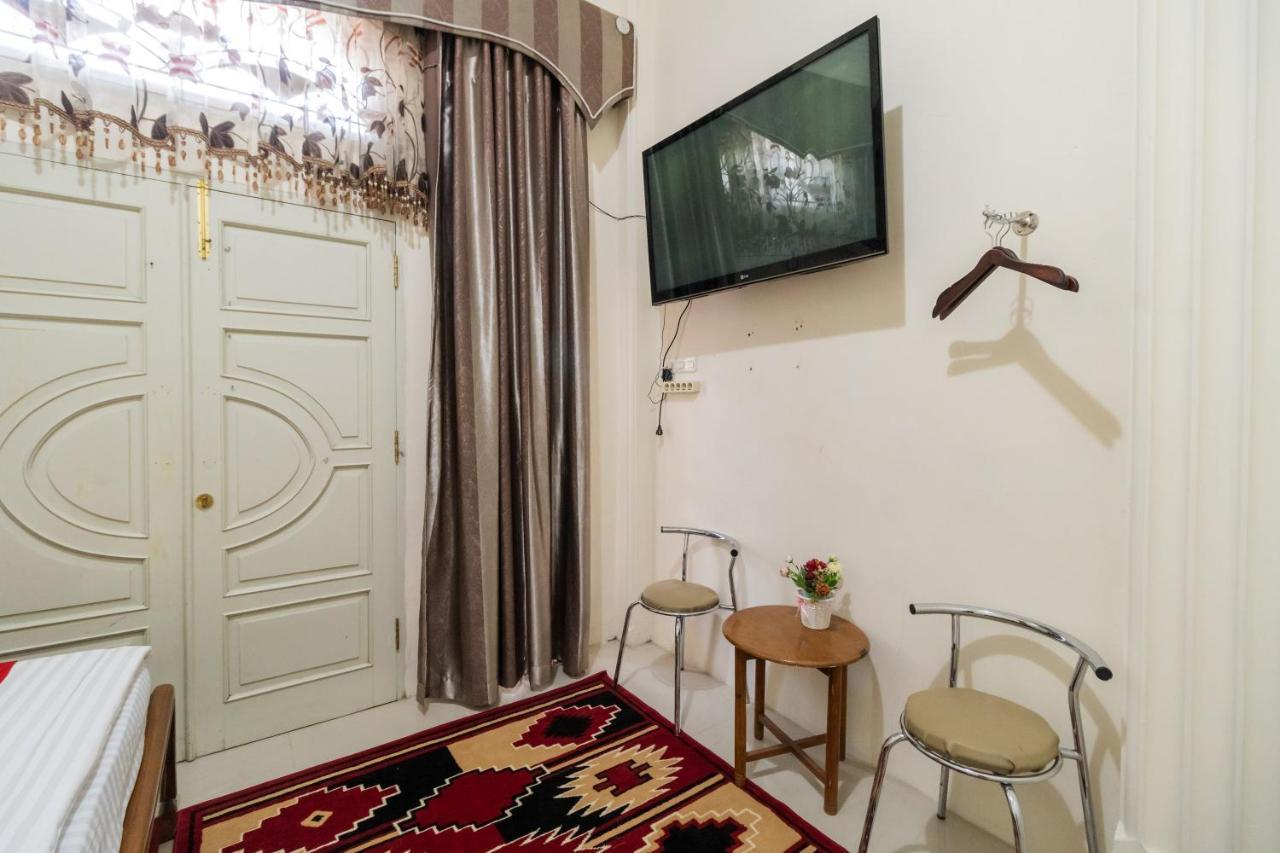 Reddoorz Syariah Near Pasar Aur Kuning 호텔 부키팅기 외부 사진